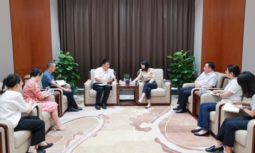 桐鄉(xiāng)市委常委、市紀委書記、市監(jiān)委主任趙亞鋒蒞臨桐昆調(diào)研