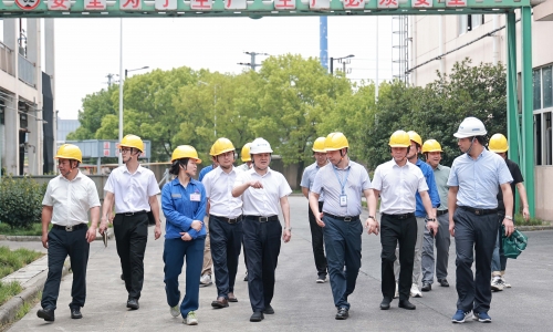 嘉興市應(yīng)急管理局黨委書記、局長錢葉秋蒞臨桐昆恒隆公司調(diào)研