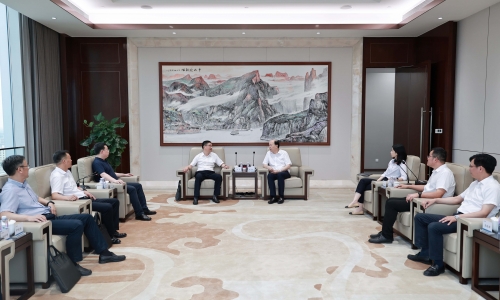 長興縣委副書記、縣長朱偉蒞臨桐昆調研