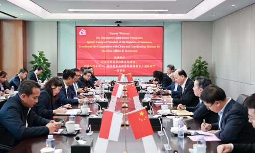 印度尼西亞對華合作牽頭人、海洋事務(wù)與投資統(tǒng)籌部長盧胡特蒞臨桐昆調(diào)研