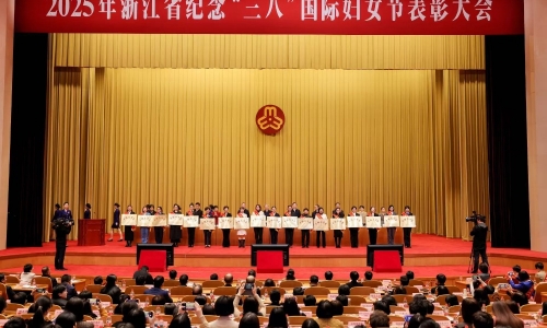 祝賀！桐昆這支創(chuàng)新團(tuán)隊(duì)，摘得“全國巾幗文明崗”